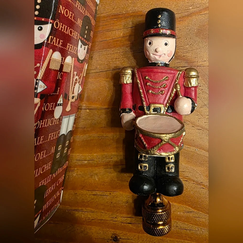 Toy Soldier Drummer Nutcracker Lamp Finial Light